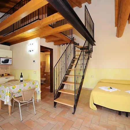 Lizzarola Farm stay *